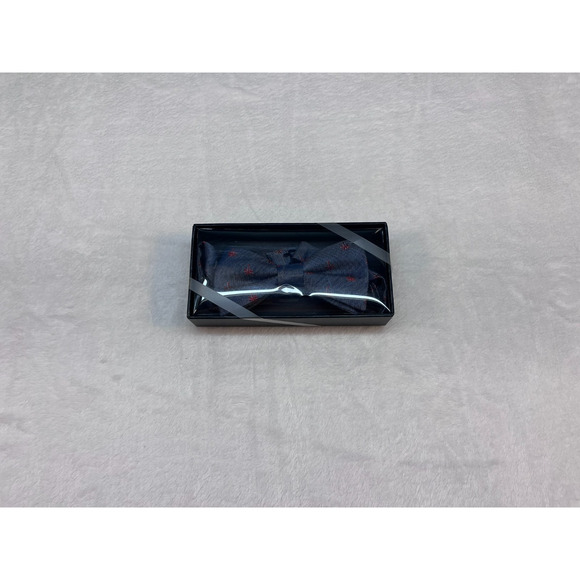 Van Heusen Men's Bow Tie Blue with Palm Trees (0123) - Picture 1 of 7